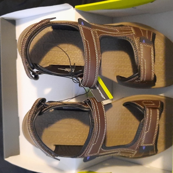Eddie Bauer "Ronnie" Sandal (Chestnut) - Picture 3 of 9